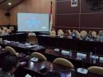 Generasi Z Diingatkan Jangan Sekadar FOMO Takut Tertinggal Tren, Perkuat Literasi untuk Demokrasi