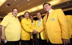 calon-ketum-golkar_20141206_220335.jpg