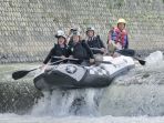 calon-wali-kota-bogor-bima-arya-susuri-sungai-ciliwung_20180329_132851.jpg