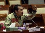 capim-kpk-saut-situmorang-jalani-fit-and-proper-test-di-dpr_20151214_214121.jpg