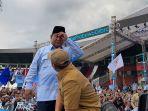 capres-prabowo-subianto-hujan-hujanan-saat-kampanye-akbar-di-sidoarjo.jpg