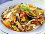 cara-membuat-kerang-saus-padang-ala-restoran-seafood.jpg