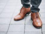 cara-mudah-bersihkan-sepatu.jpg