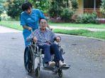 caregiver-insan-medika.jpg