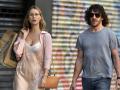 carles-puyol-dan-pacar-shopping.jpg
