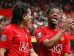 carlos-tevez-dan-patrice-evra_20161029_041308.jpg