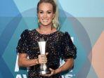 carrie-underwood-034754385.jpg