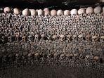 catacombs-paris-1.jpg