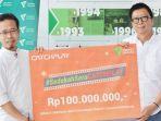 catchplay-serahkan-donasi-dari-movie-lovers.jpg