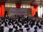 cawapres-gibran-rakabuming-mengunjungi-pondok-pesantren-wali-songo-lampung.jpg