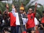 cawapres-mahfud-md-saat-kampanye-di-lapangan-kompleks-meranti-land-simalungun-sumtu.jpg