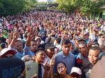 cawares-gibran-rakabuming-raka-menyapa-masyarakat-senam-goyang-gemoy-di-sragen-w.jpg