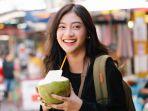 cegah-dehidrasi-dengan-air-kelapa.jpg