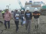 cegah-rob-pembangunan-tanggul-laut-dikebut_20161002_140751.jpg