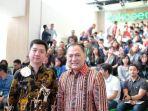 ceo-tokopedia-william-tanuwijaya-dan-komisaris-utama-tokopedia-agus-martowardojo.jpg