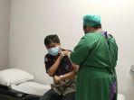 cerita-dokter-takut-jarum-suntik-kumpulkan-keberanian-suntik-vaksin-covid-19-untuk-lindungi-diri.jpg