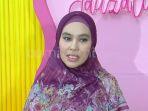 cerita-kartika-putri-dapat-hadiah-ulang-tahun-dari-suami.jpg