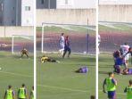 cetak-gol-langsung-pingsan.jpg