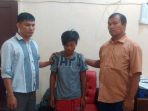 cewek-tomboi-bernama-leni-tengah-yang-nekat-mencuri-motor-kerabatnya_20170725_182033.jpg