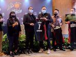 chandra-putra-negara-dan-presiden-klub-louvre-indonesia.jpg