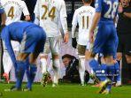 charlie-morgan-ball-boy-yang-ditendang-eden-hazard.jpg