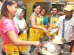 chef-chairil-ichwan-bogasari-ajarkan-pembuatan-brownies-kukus_20161207_155316.jpg