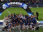 chelsea-berpose-dengan-trofi-selama-upacara-penyerahan-setelah-menang-piala-super-eropa.jpg