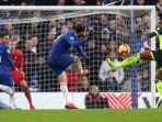 chelsea-gonzalo-higuain-vs-huddersfield-town-2.jpg