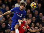 chelsea-marcos-alonso-vs-manchester-united-ander-herrera_20171129_211345.jpg