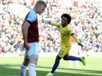chelsea-sukses-memenangkan-laga-saat-bertandang-ke-kandang-burnley-fc_20181029_085141.jpg