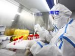 china-menguji-virus-covid-19-dan-varianya-di-kota-huaian_20220321_202802.jpg