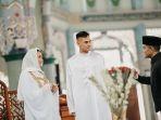 chistian-rontini-ditemani-amanda-gonzales-saat-proses-mualaf.jpg