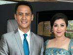 choky-sitohang-dan-istri_20171213_190451.jpg