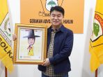 chong-sung-kim-caleg-dpr-ri-dari-partai-golkar_20240111_222626.jpg