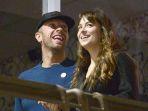 chris-martin-dan-dakota-johnson.jpg