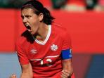 christine-sinclair_20150608_121000.jpg