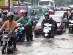 cieunteung-banjir-luapan-sungai-citarum_20150408_134814.jpg