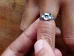 cincin-di-jari-seorang-anak-perempuan_20180119_214223.jpg