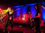 cindyeva-hadir-memenuhi-kerinduan-penggemar-musik-rock-tanah-air_20171221_195428.jpg