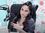 cinta-laura-dalam-youtube-gritte-agatha.jpg
