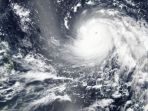 citra-satelit-yang-menunjukkan-super-topan-mangkhut-mendekati-filipina_20180914_203258.jpg