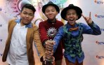 cjr-meraih-boygirl-band-paling-ngetop-sctv-awards-2014_20141201_150801.jpg