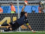 claudio-bravo-chile_20150314_211836.jpg