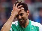 claudio-pizarro-garukkepala_20150929_145614.jpg