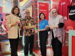 Daur Ulang Plastik, Coca-Cola Hadirkan Booth dari Botol di Jakarta Fair Kemayoran 2024