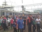 commuterline-bekasi-manggarai-mengalami-gangguan-rabu-1532017_20170315_093004.jpg
