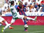 cordoba-inigo-lopez-ivan-rakitic_20150503_163123.jpg
