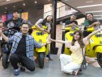couplepreneur-gilang-widya-pramana-belikan-4-vespa-untuk-kerabat_20210602_192630.jpg
