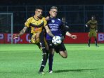 cristian-gonzales-halangi-laju-arthur-dos-santos_20160118_163809.jpg