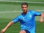 cristiano-ronaldo-biru_20160524_212313.jpg